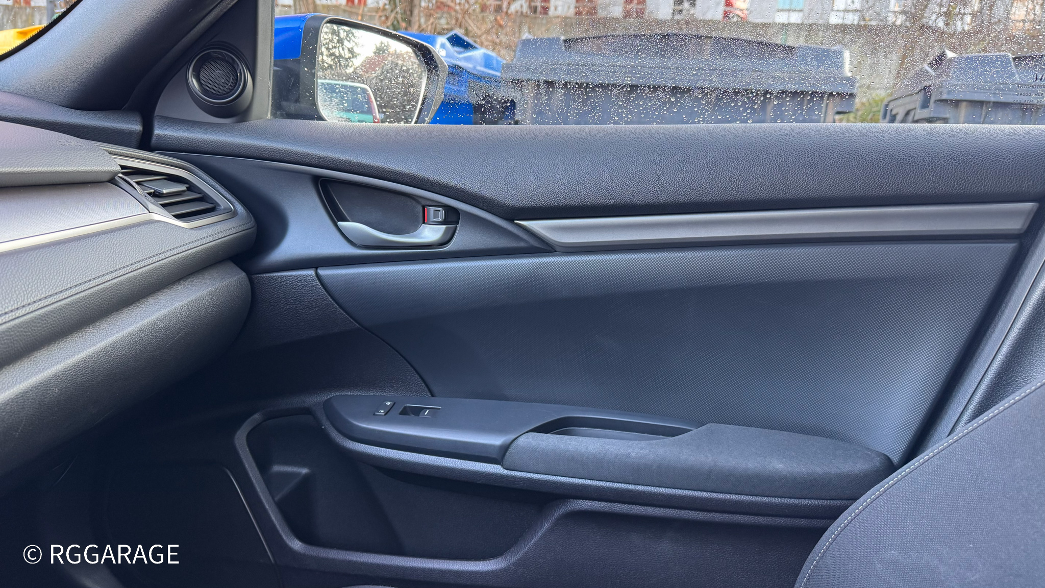 Honda Civic cabin detail thumbnail